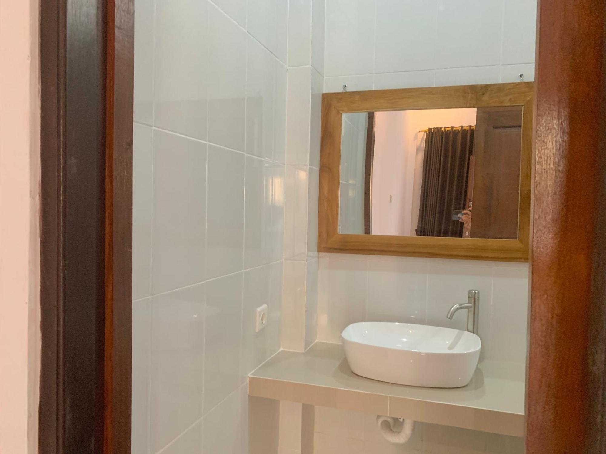The Lima Home Stay In Canggu Dış mekan fotoğraf