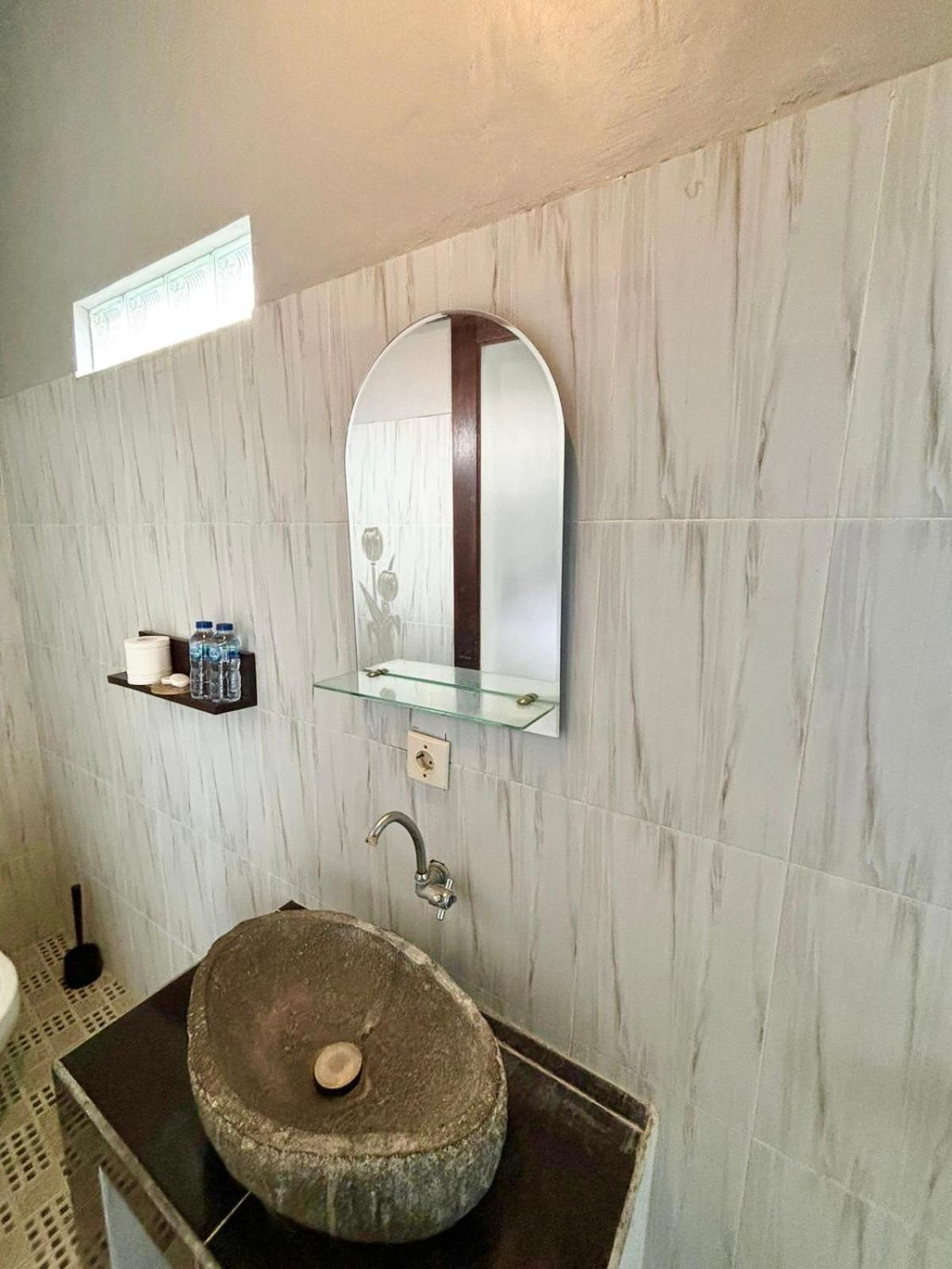 The Lima Home Stay In Canggu Dış mekan fotoğraf